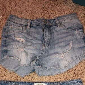 Celebrity Pink short